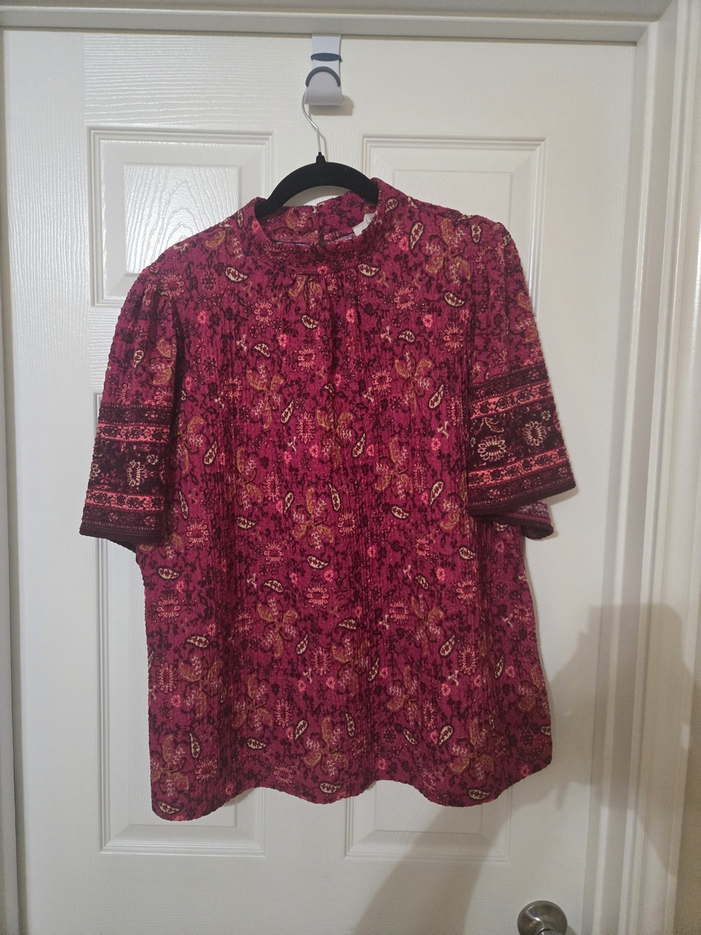 Ann Taylor Magenta Paisley Short-Sleeve Blouse